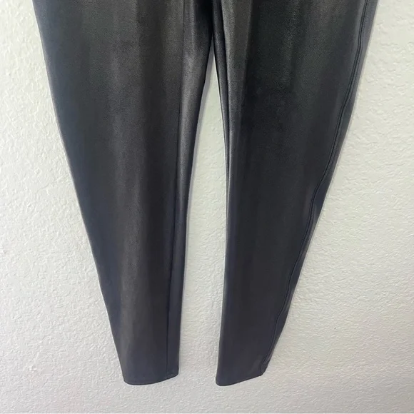 Spanx Faux Leather Leggings 2437Q Size XL - Picture 5 of 11